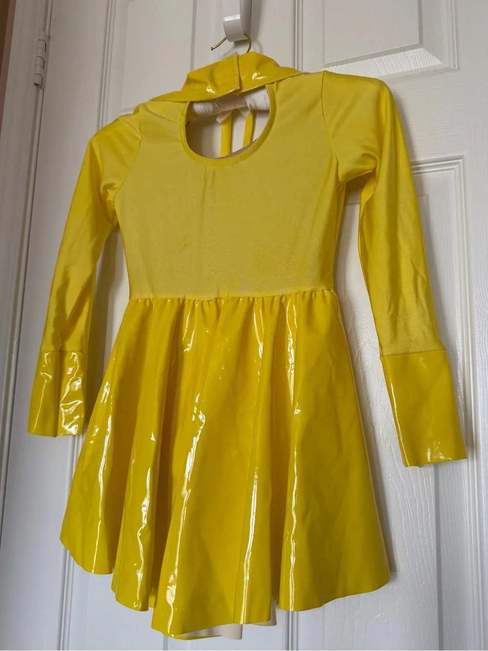 Weissman Girl’s Sunny Yellow Vinyl-Trim Fit & Flare Dance Costume Size Medium